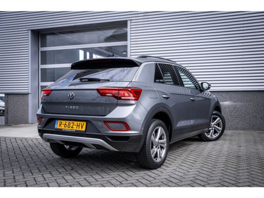 Volkswagen T-Roc 1.0 TSI Life 75 Edition | Achteruitrijcamera | Airco | Cruise control adaptief ActivLease financial lease