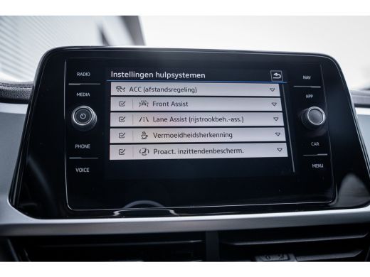 Volkswagen T-Roc 1.0 TSI Life 75 Edition | Achteruitrijcamera | Airco | Cruise control adaptief ActivLease financial lease