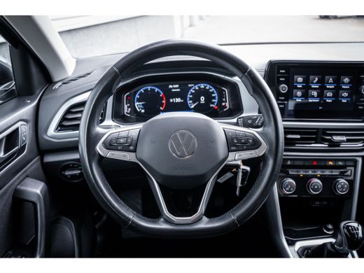Volkswagen T-Roc 1.0 TSI Life 75 Edition | Achteruitrijcamera | Airco | Cruise control adaptief ActivLease financial lease