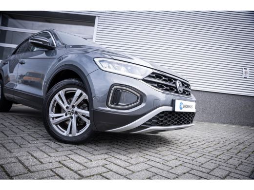 Volkswagen T-Roc 1.0 TSI Life 75 Edition | Achteruitrijcamera | Airco | Cruise control adaptief ActivLease financial lease