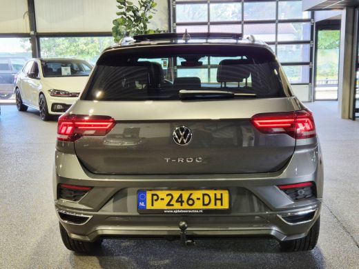 Volkswagen T-Roc 1.5 TSI Sport Business R Panorama | Camera | LED | Trekhaak | Zeer nette auto ActivLease financial lease