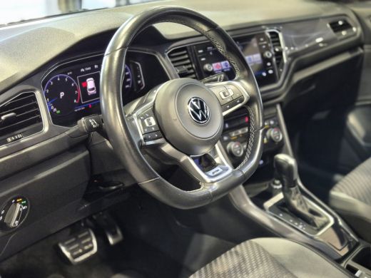 Volkswagen T-Roc 1.5 TSI Sport Business R Panorama | Camera | LED | Trekhaak | Zeer nette auto ActivLease financial lease