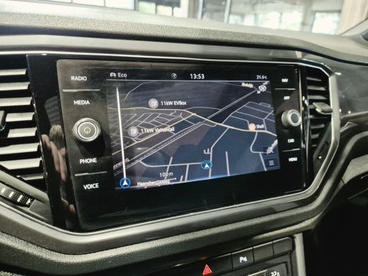 Volkswagen T-Roc 1.5 TSI Sport Business R Panorama | Camera | LED | Trekhaak | Zeer nette auto ActivLease financial lease