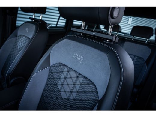 Volkswagen Tiguan 1.5 TSI R-Line Business+ | Achteruitrijcamera | Afneembare trekhaak | Elektrisch bedienbare achte... ActivLease financial lease