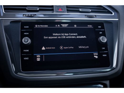 Volkswagen Tiguan 1.5 TSI R-Line Business+ | Achteruitrijcamera | Afneembare trekhaak | Elektrisch bedienbare achte... ActivLease financial lease