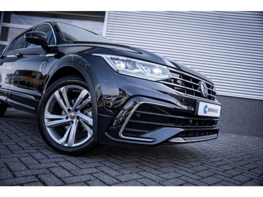Volkswagen Tiguan 1.5 TSI R-Line Business+ | Achteruitrijcamera | Afneembare trekhaak | Elektrisch bedienbare achte... ActivLease financial lease