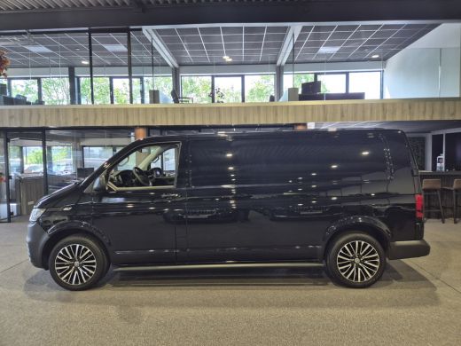 Volkswagen Transporter 2.0 TDI L2H1 3-Zits Navigatie | Sidebars | Cruise ActivLease financial lease