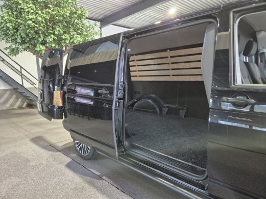Volkswagen Transporter 2.0 TDI L2H1 3-Zits Navigatie | Sidebars | Cruise ActivLease financial lease