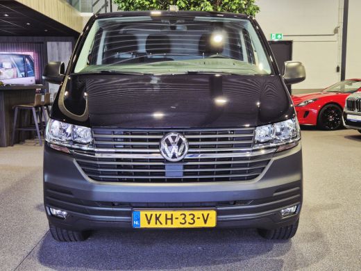 Volkswagen Transporter 2.0 TDI L2H1 3-Zits Navigatie | Sidebars | Cruise ActivLease financial lease