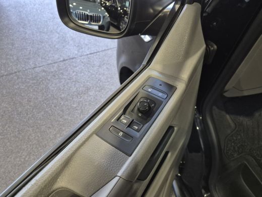 Volkswagen Transporter 2.0 TDI L2H1 3-Zits Navigatie | Sidebars | Cruise ActivLease financial lease