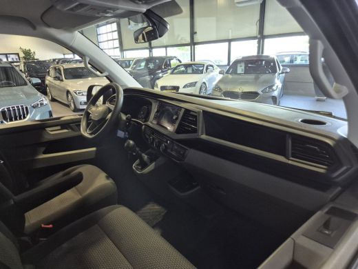 Volkswagen Transporter 2.0 TDI L2H1 3-Zits Navigatie | Sidebars | Cruise ActivLease financial lease
