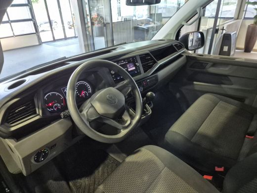 Volkswagen Transporter 2.0 TDI L2H1 3-Zits Navigatie | Sidebars | Cruise ActivLease financial lease