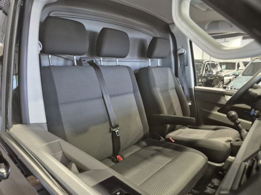 Volkswagen Transporter 2.0 TDI L2H1 3-Zits Navigatie | Sidebars | Cruise ActivLease financial lease