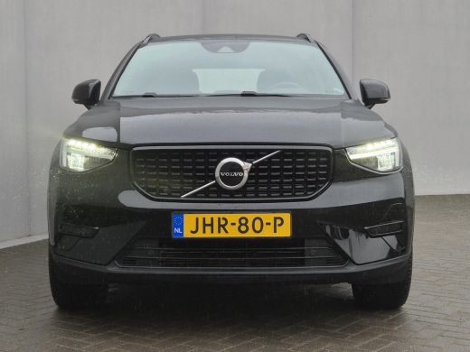 Volvo  XC40 1.5 T5 Recharge Plus Dark / All season banden / Harman/Kardon Audio Systeem / Park Assist Pack & ... ActivLease financial lease