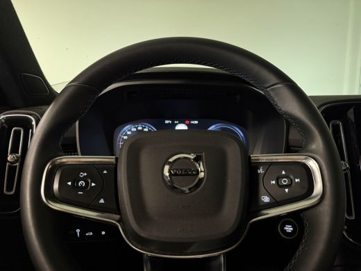 Volvo  XC40 T5 Recharge R-Design | Schuifdak | Trekhaak | Parkeercamera | Adaptieve Cruise Control | Stoel en... ActivLease financial lease