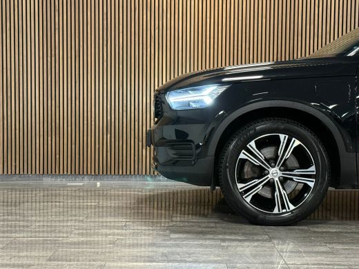 Volvo  XC40 T5 Recharge R-Design | Schuifdak | Trekhaak | Parkeercamera | Adaptieve Cruise Control | Stoel en... ActivLease financial lease