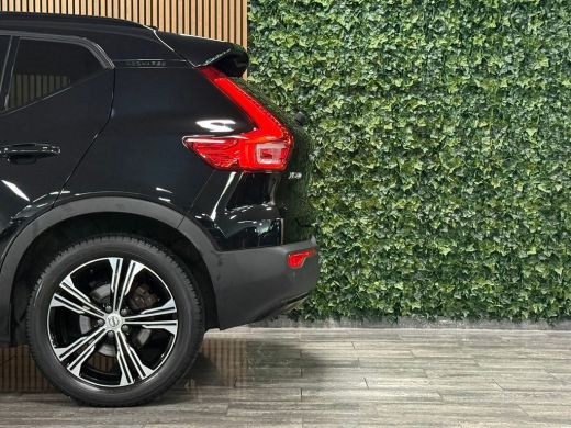 Volvo  XC40 T5 Recharge R-Design | Schuifdak | Trekhaak | Parkeercamera | Adaptieve Cruise Control | Stoel en... ActivLease financial lease