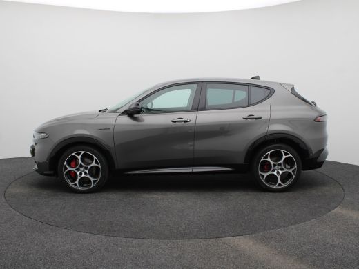 Alfa Romeo Tonale 1.5T Hybrid Veloce | Achterbank met armsteun en skiluik | Achteruitrij assistent | Achteruitrijca... ActivLease financial lease
