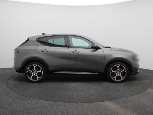 Alfa Romeo Tonale 1.5T Hybrid Veloce | Achterbank met armsteun en skiluik | Achteruitrij assistent | Achteruitrijca... ActivLease financial lease