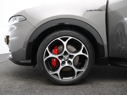 Alfa Romeo Tonale 1.5T Hybrid Veloce | Achterbank met armsteun en skiluik | Achteruitrij assistent | Achteruitrijca... ActivLease financial lease