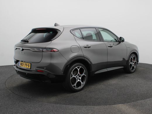 Alfa Romeo Tonale 1.5T Hybrid Veloce | Achterbank met armsteun en skiluik | Achteruitrij assistent | Achteruitrijca... ActivLease financial lease