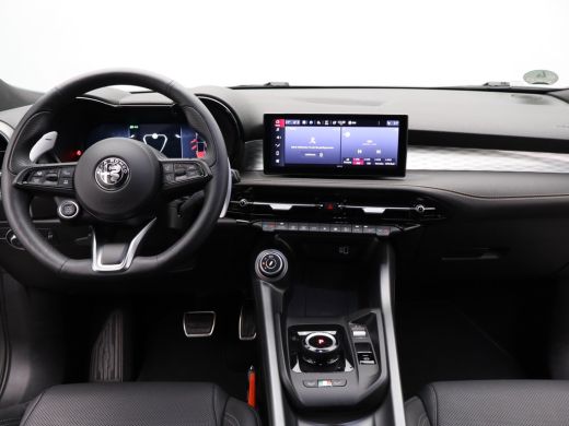 Alfa Romeo Tonale 1.5T Hybrid Veloce | Achterbank met armsteun en skiluik | Achteruitrij assistent | Achteruitrijca... ActivLease financial lease
