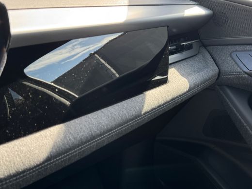 Audi Q6 e-tron S edition 83 kWh 252pk Stoelverwarming voor en achter | Park assist plus | Adaptive cruise control ActivLease financial lease