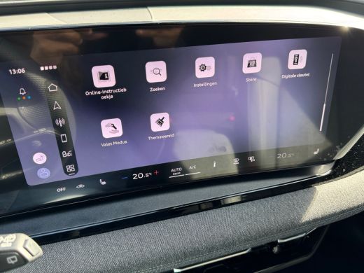 Audi Q6 e-tron S edition 83 kWh 252pk Stoelverwarming voor en achter | Park assist plus | Adaptive cruise control ActivLease financial lease