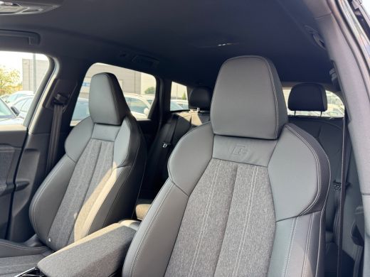 Audi Q6 e-tron S edition 83 kWh 252pk Stoelverwarming voor en achter | Park assist plus | Adaptive cruise control ActivLease financial lease