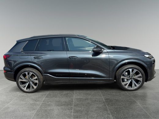 Audi Q6 e-tron S edition 83 kWh 252pk Stoelverwarming voor en achter | Park assist plus | Adaptive cruise control ActivLease financial lease