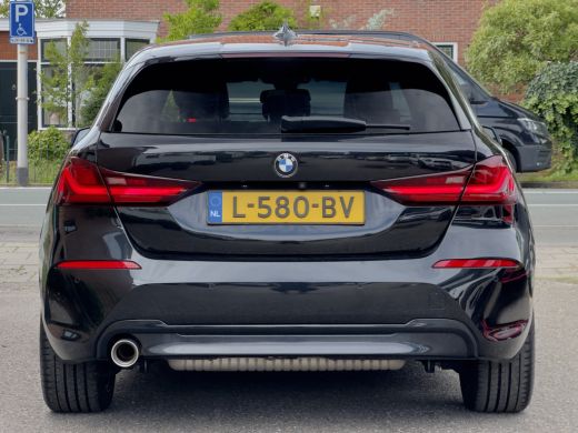 BMW 1 Serie 118i AUT7 HIGH EXECUTIVE SPORT-LEDER NAVI CAMERA DIGI-DASH APPLE-CARPLAY LED LMV PDC ActivLease financial lease