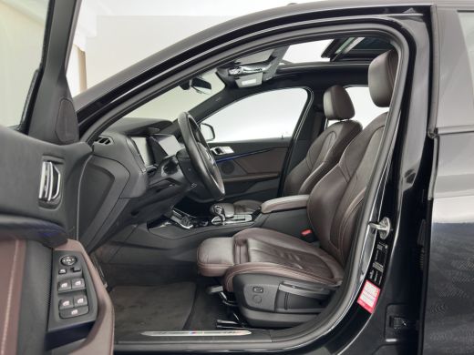 BMW 1 Serie 118i M-Sport-Styling High Executive Edition (INCL-BTW) Aut.*PANO | FULL-LED | DIGI-COCKPIT | HIFI... ActivLease financial lease