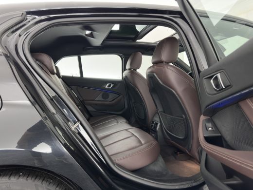 BMW 1 Serie 118i M-Sport-Styling High Executive Edition (INCL-BTW) Aut.*PANO | FULL-LED | DIGI-COCKPIT | HIFI... ActivLease financial lease
