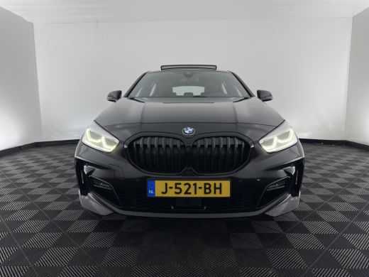 BMW 1 Serie 118i M-Sport-Styling High Executive Edition (INCL-BTW) Aut.*PANO | FULL-LED | DIGI-COCKPIT | HIFI... ActivLease financial lease