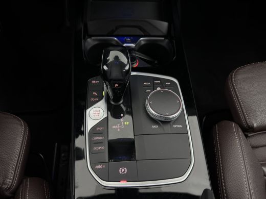 BMW 1 Serie 118i M-Sport-Styling High Executive Edition (INCL-BTW) Aut.*PANO | FULL-LED | DIGI-COCKPIT | HIFI... ActivLease financial lease