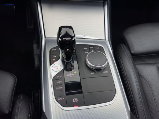 BMW 3 Serie 320e M-Sport-Styling Business Edition Plus (Plug-In) {SoH-88%} (INCL-BTW) Aut. * PANO | LEATHER |... ActivLease financial lease