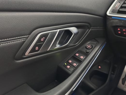 BMW 3 Serie 320e M-Sport-Styling Business Edition Plus (Plug-In) {SoH-88%} (INCL-BTW) Aut. * PANO | LEATHER |... ActivLease financial lease
