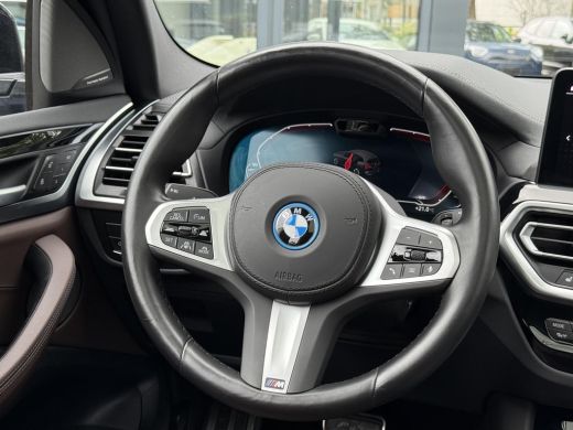 BMW iX3 High Executive 80 kWh M-SPORT SHADOW| SOH 99%| VAN: 43.900,- VOOR: 40.877,- UW HERFSTVOORDEEL: 3... ActivLease financial lease