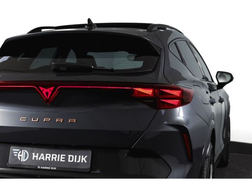 CUPRA Formentor 1.5 TSI e-Hybrid 272 PK VZ Performance | S/K-Panodak | Dig. Cockpit | Adapt. Cruise | Stoel-+Stuu... ActivLease financial lease