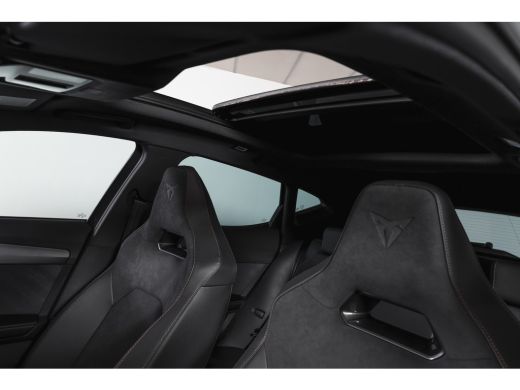 CUPRA Formentor 1.5 TSI e-Hybrid 272 PK VZ Performance | S/K-Panodak | Dig. Cockpit | Adapt. Cruise | Stoel-+Stuu... ActivLease financial lease