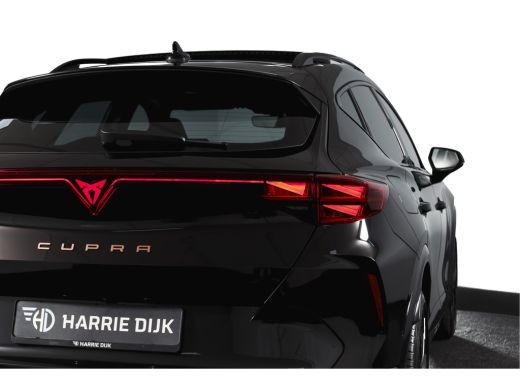 CUPRA Formentor 1.5 TSI e-Hybrid 272 PK VZ Performance | S/K-Panodak | Dig. Cockpit | Adapt. Cruise | Stoel-+Stuu... ActivLease financial lease