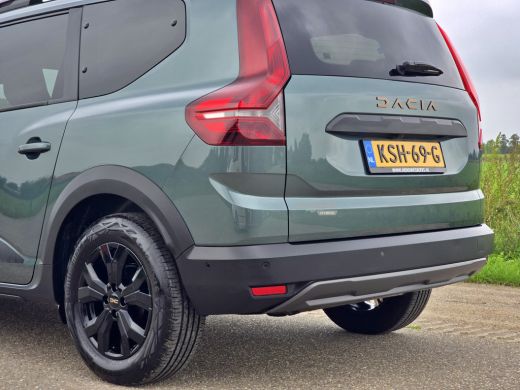 Dacia Jogger 1.6 Hybrid Extreme 7p. - 140 Pk - Navi - ParkeerCamera ActivLease financial lease