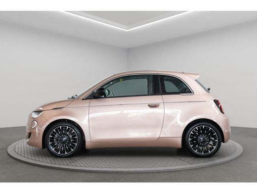 Fiat 500 1.0 Hybrid La Prima | Tot 8 Jaar Garantie | Camera | Panoramadak | Lederen bekleding | Navigatie ... ActivLease financial lease