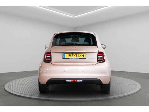 Fiat 500 1.0 Hybrid La Prima | Tot 8 Jaar Garantie | Camera | Panoramadak | Lederen bekleding | Navigatie ... ActivLease financial lease