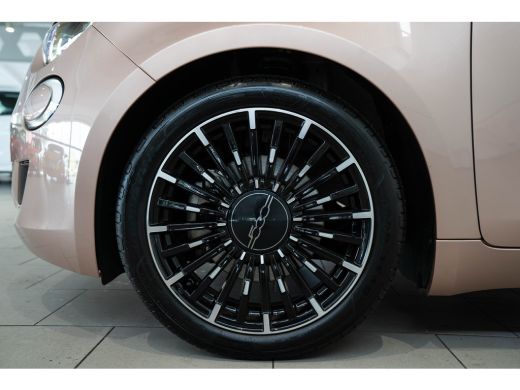 Fiat 500 1.0 Hybrid La Prima | Tot 8 Jaar Garantie | Camera | Panoramadak | Lederen bekleding | Navigatie ... ActivLease financial lease