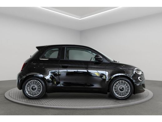 Fiat 500 1.0 Hybrid Torino Launch Edition | Climate Controle | Apple Carplay & Android Auto | Parkeersenso... ActivLease financial lease