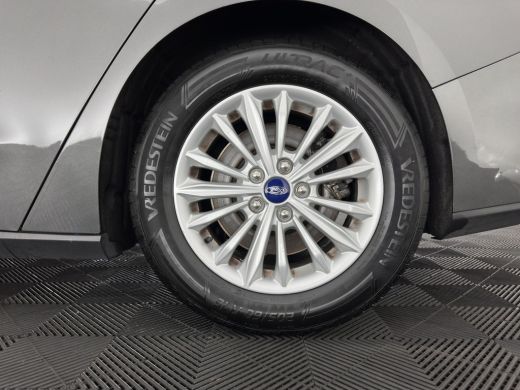 Ford Focus 1.0 EcoBoost Titanium X Business MHEV (INCL-BTW)  Aut. *DIGI-COCKPIT | FULL-LED | KEYLESS | CAMER... ActivLease financial lease