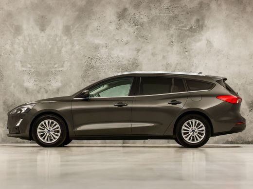 Ford Focus 1.0 EcoBoost Titanium X Sport Automaat (APPLE CARPLAY, GROOT NAVI, CAMERA, STUUR/STOELVERWARMING,... ActivLease financial lease