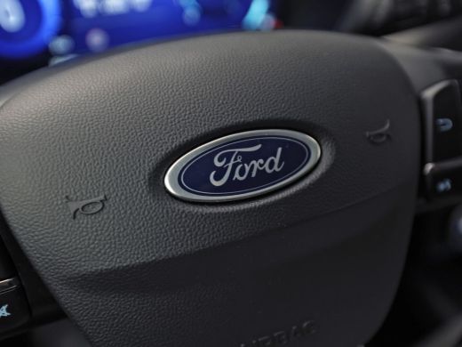 Ford Focus 1.0 EcoBoost Titanium X Sport Automaat (APPLE CARPLAY, GROOT NAVI, CAMERA, STUUR/STOELVERWARMING,... ActivLease financial lease