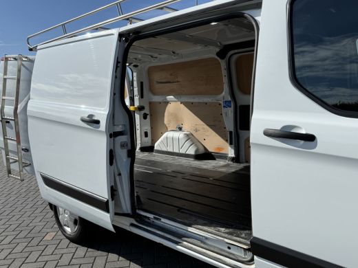Ford Transit Custom 2.0 TDCI / L2H1 / 2x SCHUIFDEUR / 2.8 TONS TREKHAAK / 1e EIG. / IMPERIAAL / CAMERA / 3-ZITS / BLI... ActivLease financial lease